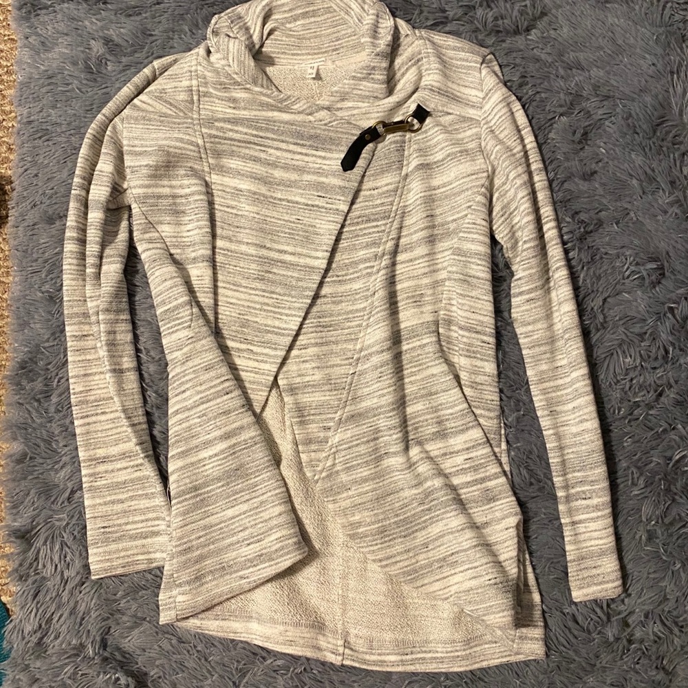 3/10!💥Cross body clip cardigan